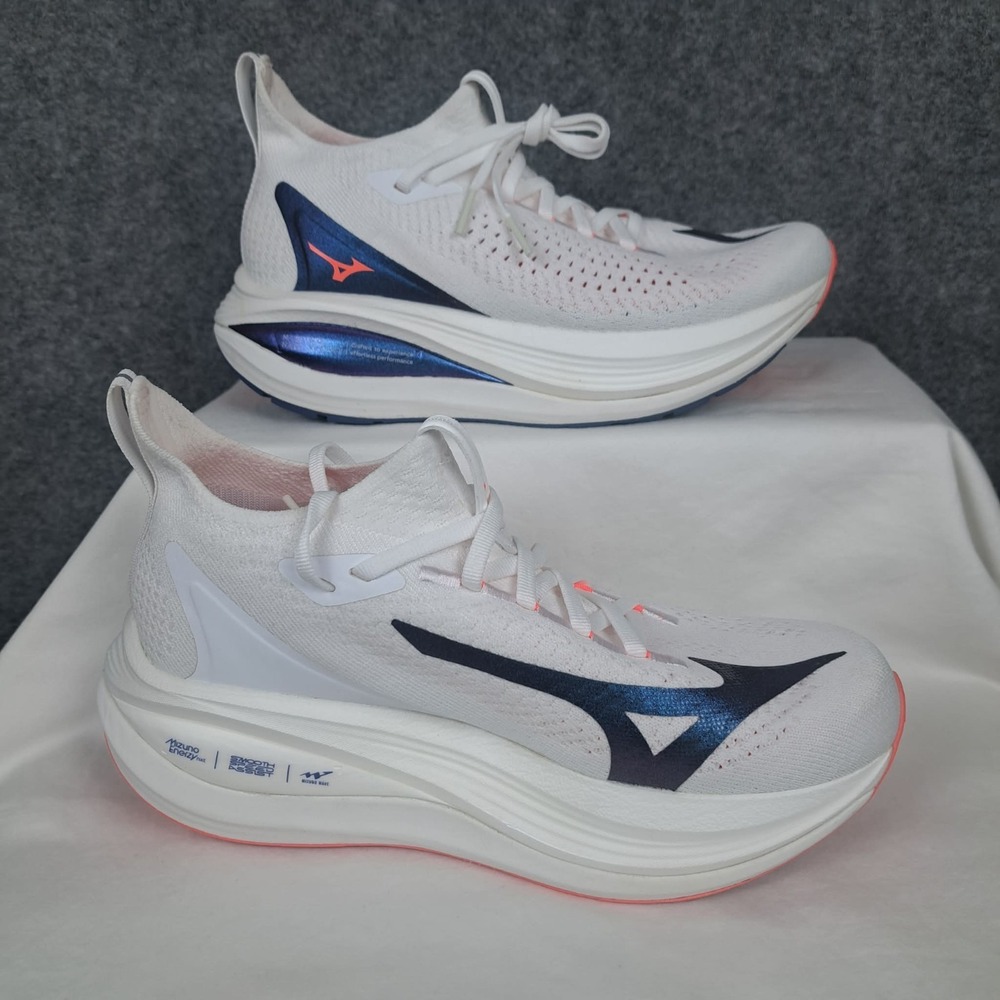 Mizuno Neo Vista 2 Women's Size 7 Max Cushioned Lightweight Running Shoes - Picture 3 of 12